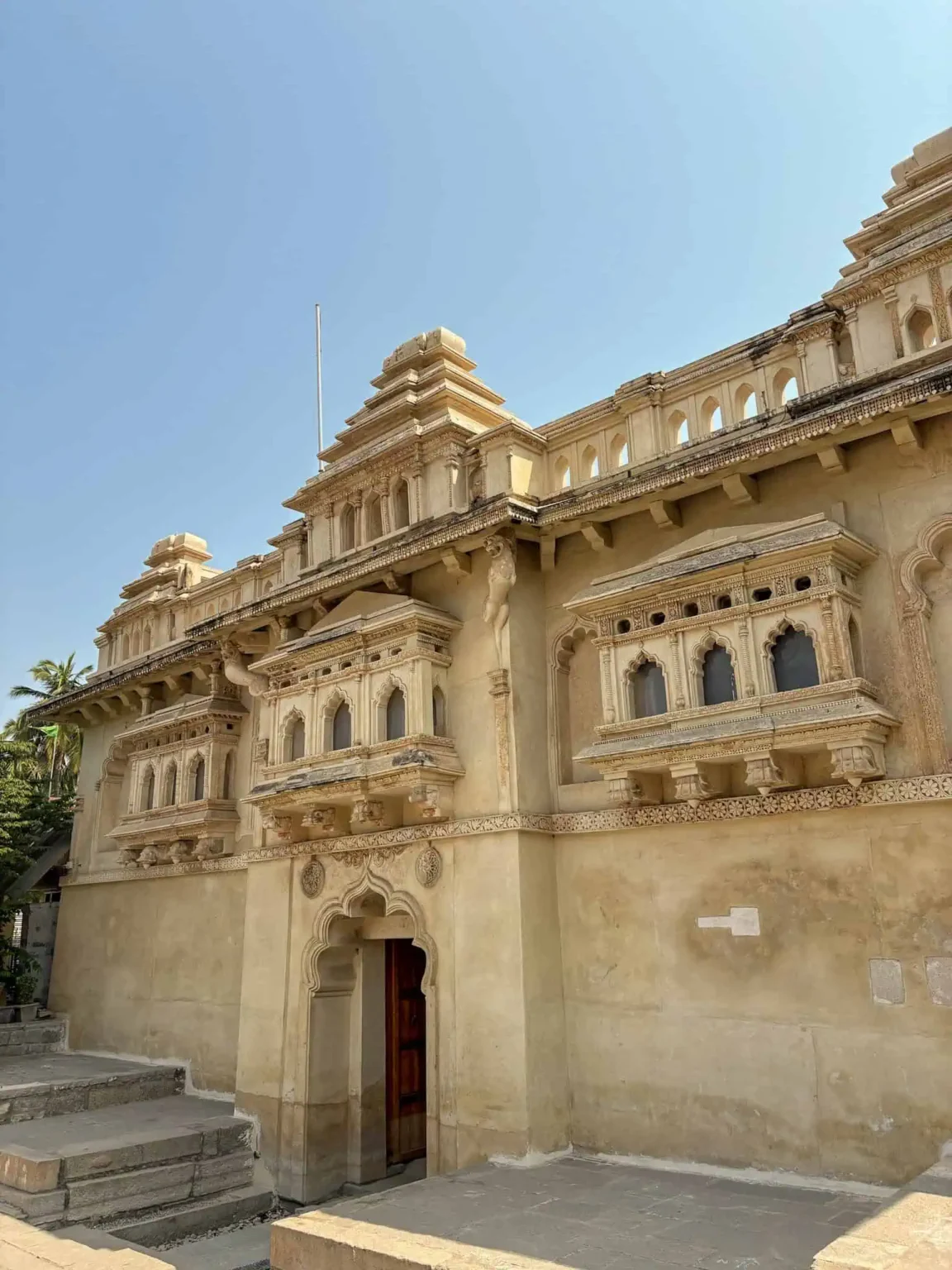 anegundi mahal in hampi