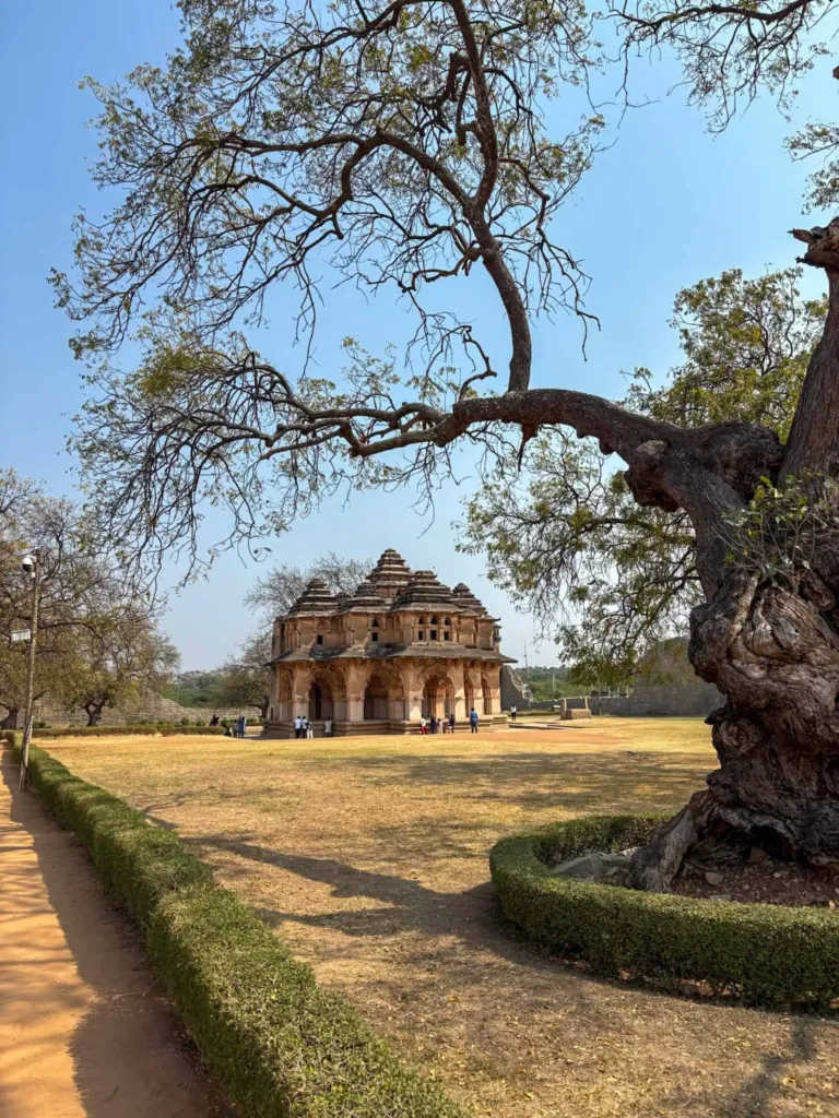 lotus mahal in hampi
