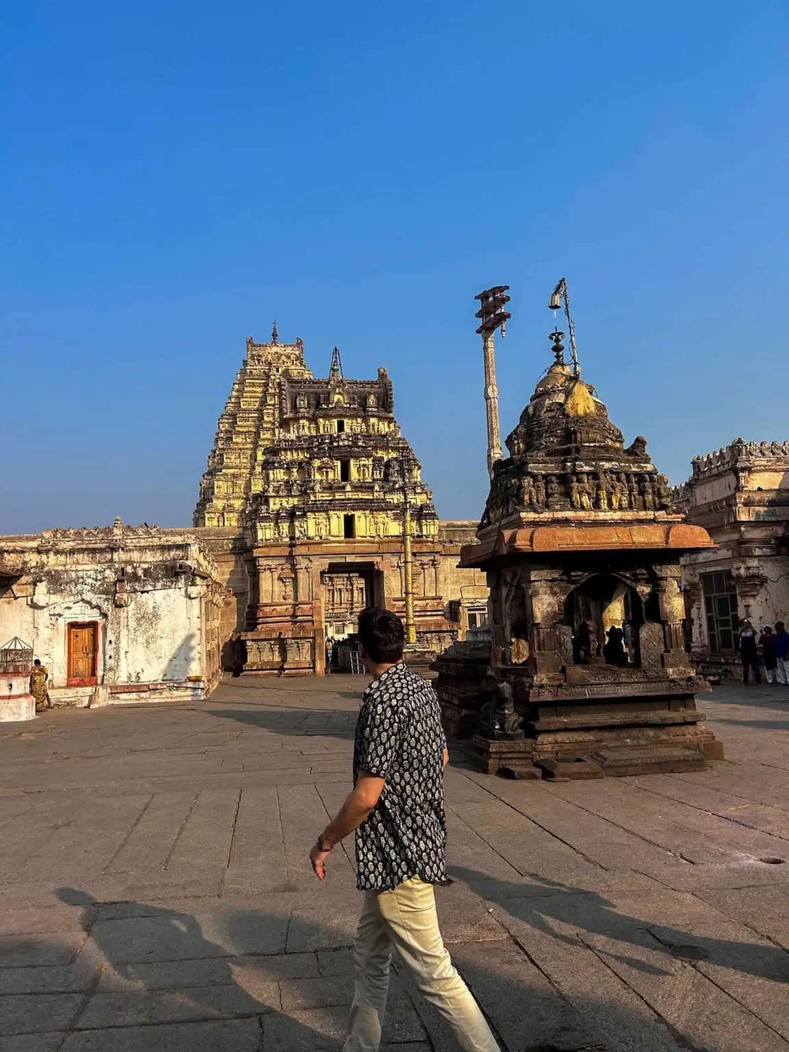 Virupaksha Temple in hampi. The best thing to do in Hampi