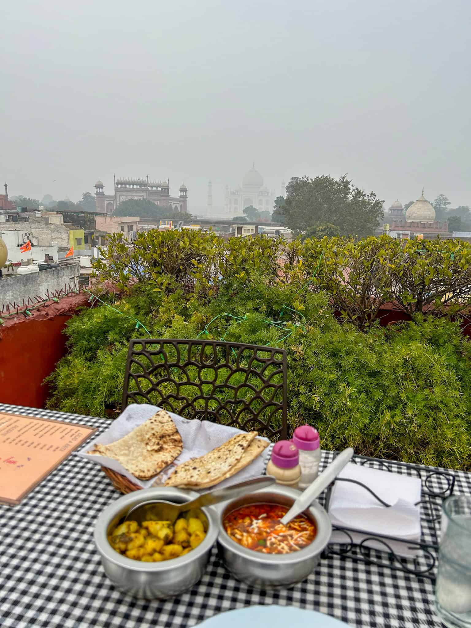 Where to eat in Agra with view of Taj Mahal