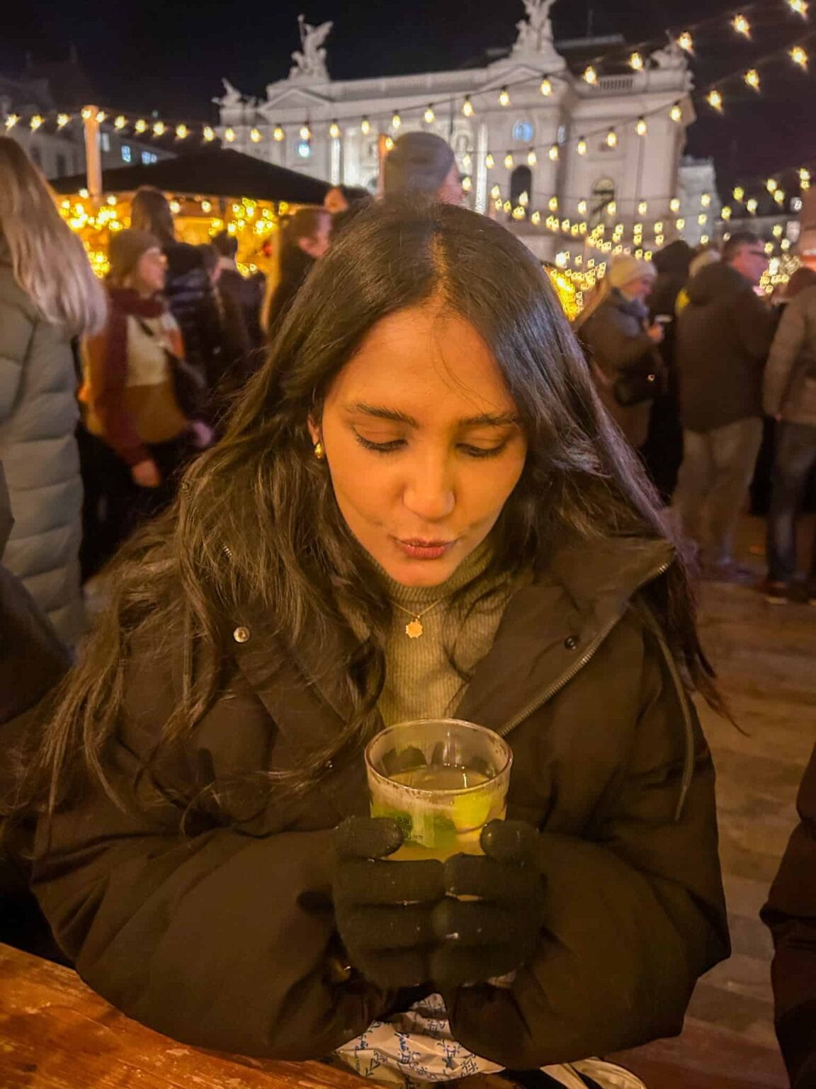 delicious hot gin and tonic christmas market zurich