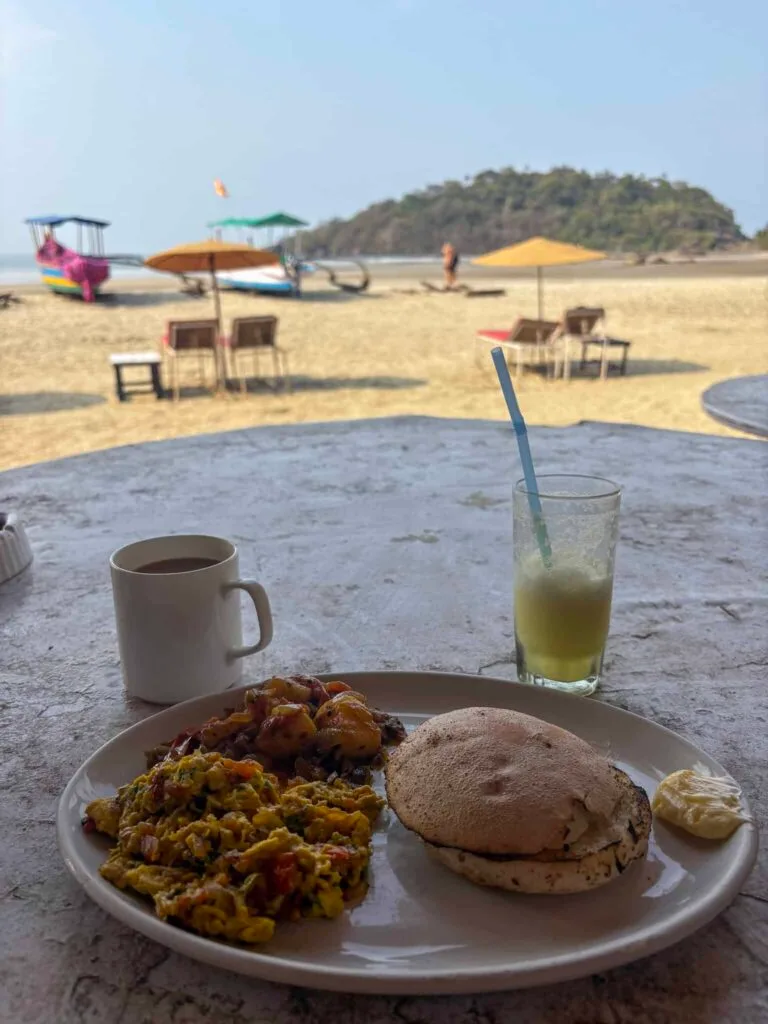 cozy nook goan breakfast = best breakfast in South Goa